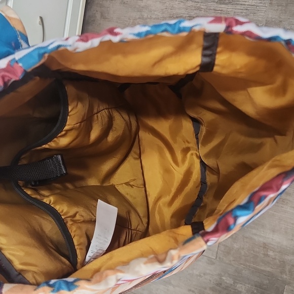 Patagonia Patterned Backpack - Picture 5 of 10